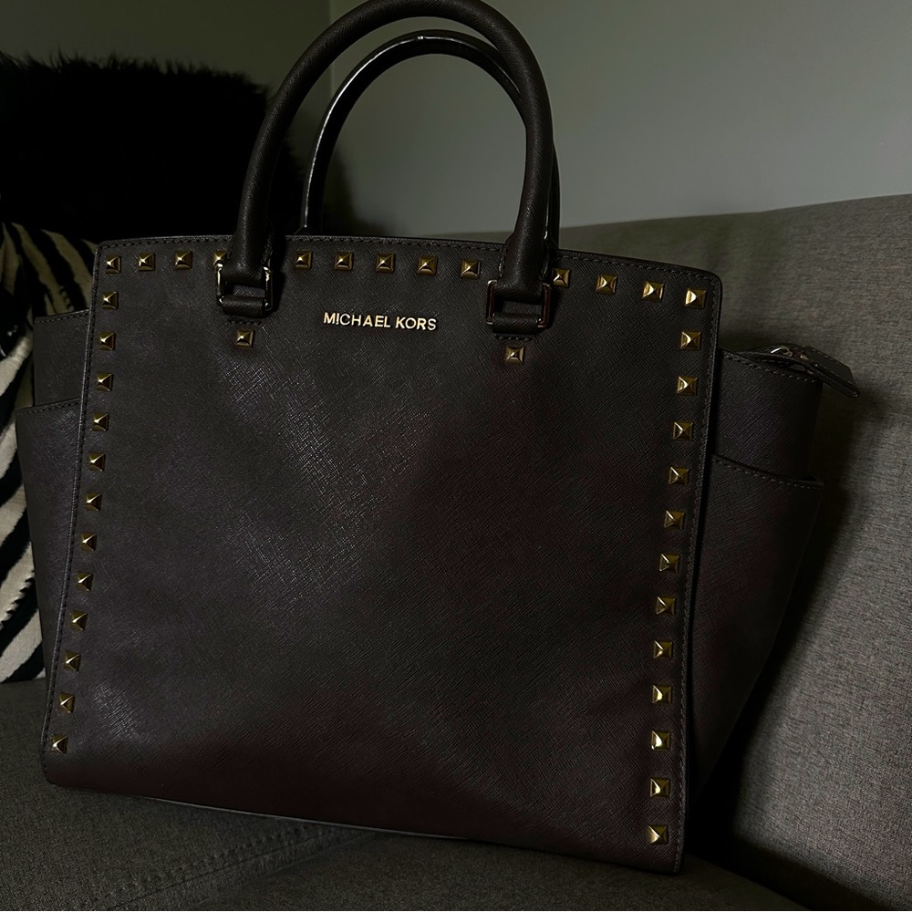 Michael Kors Selma Studded Bag (L)